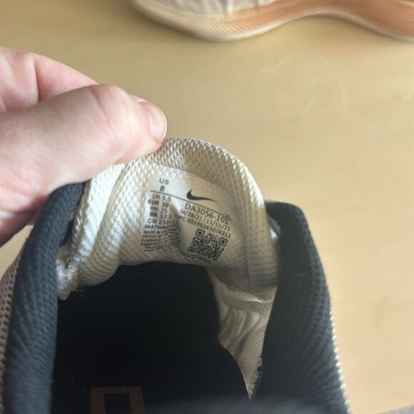 Women’s Nike Winflo Zoom 8 - Picture 8 of 8